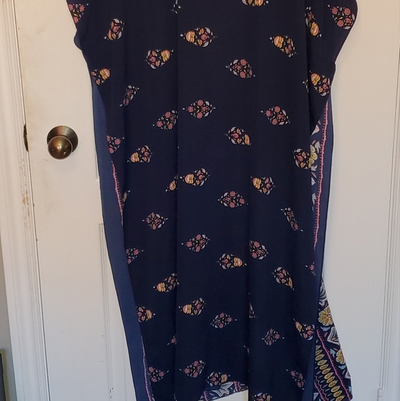 Floral Short Sleeved Shawl - Picture 2 of 3